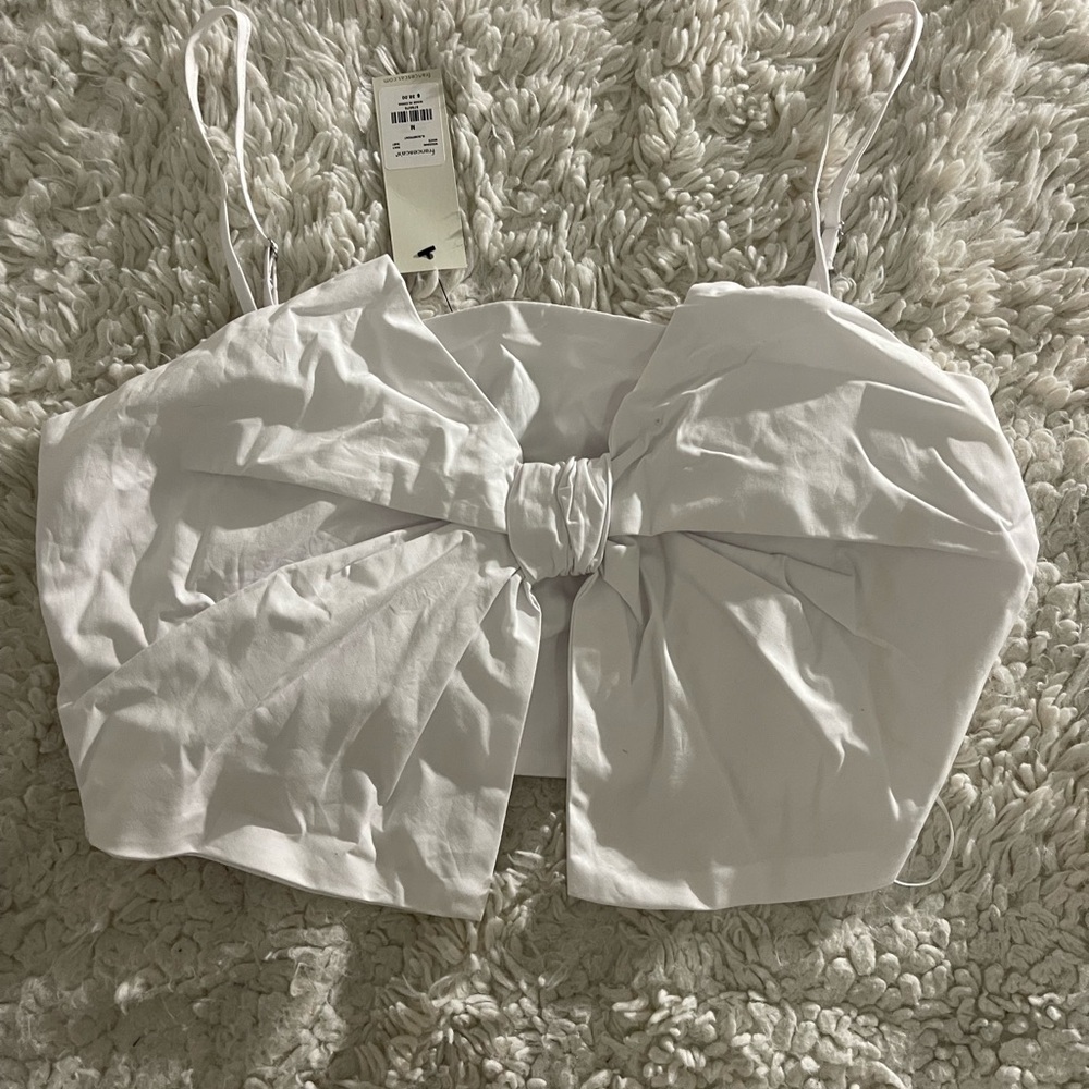 Francesca’s White Bow Crop Top - Picture 2 of 6